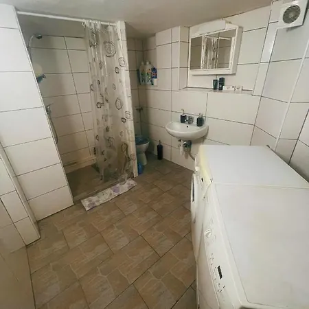 Apartment 2 Ideal Fur Singles Und Partner !!! *